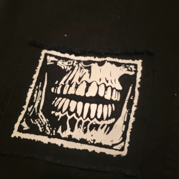 Hot Topic Social Collision Goth Black Skull Patch Wide Leg Jeans 30Wx32L - Picture 2 of 14